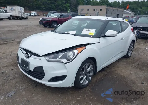 2016 Hyundai Veloster z USA, uszkodzony, nr VIN KMHTC6AD0GU295527
